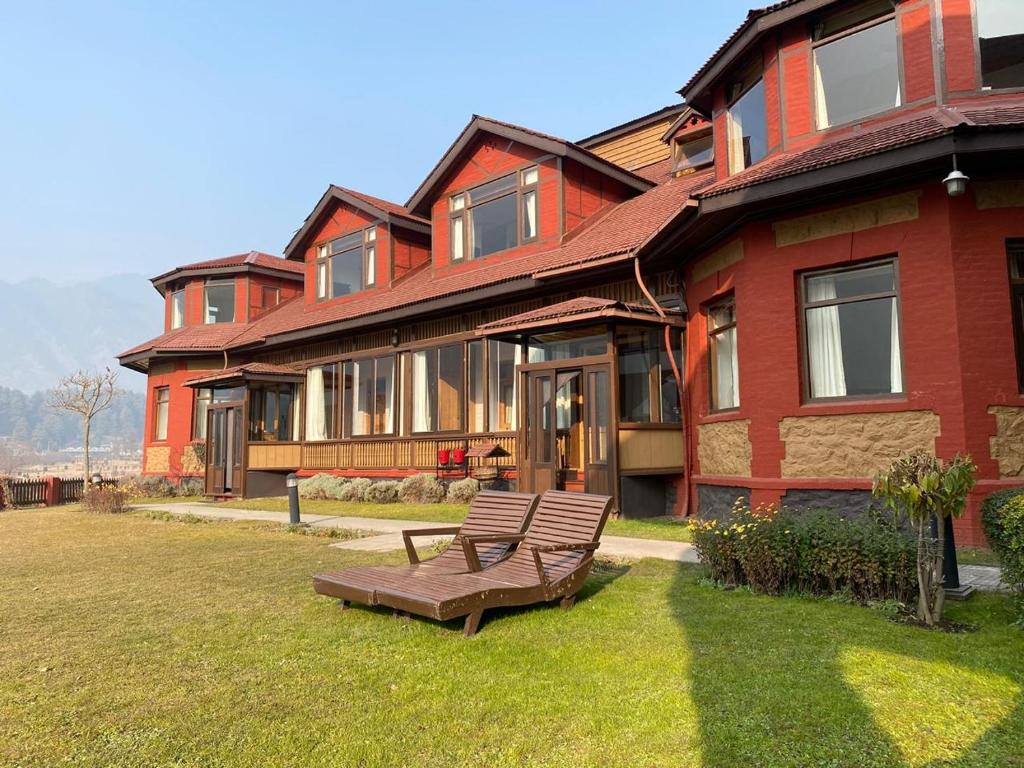 Pahalgam Hotels in Kashmir