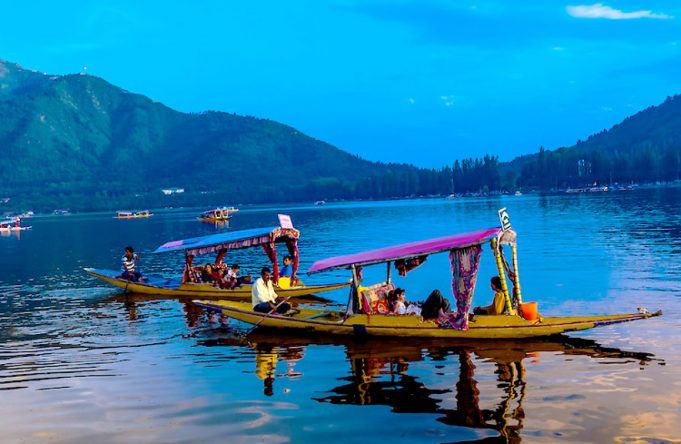 sirinagar lake Airport