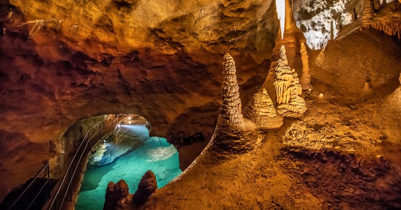 When Is the Best Time to Visit Jenolan Caves?